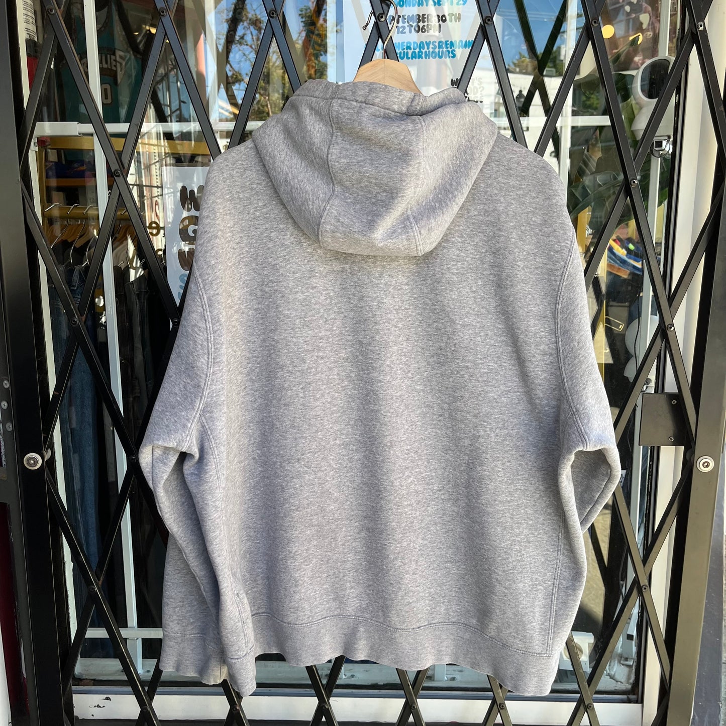 Nike Basic Hoodie - Size XL