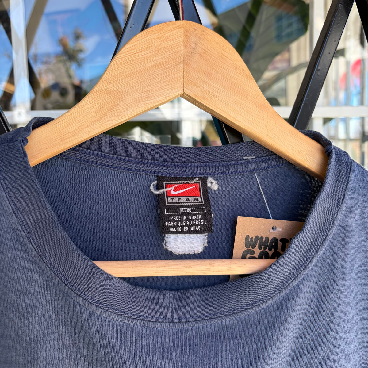Vintage Nike Canucks Tee -  Fits Size S
