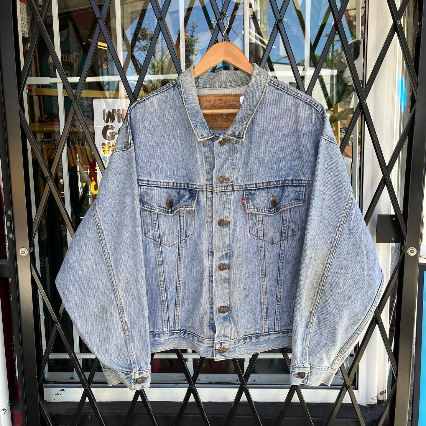 Vintage Levi’s Denim Jacket - Size L