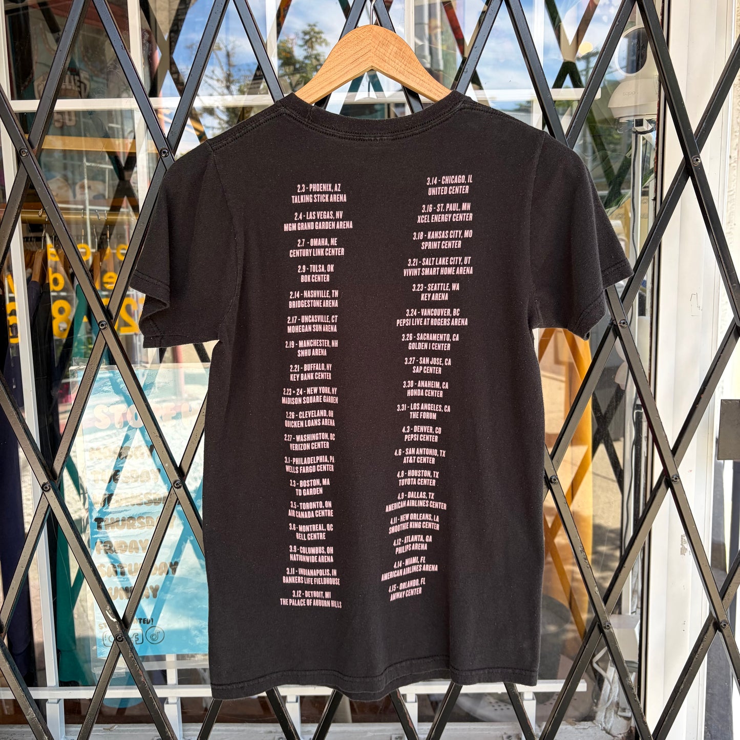 2017 Ariana Grande Dangerous Women Tour Tee - Size S