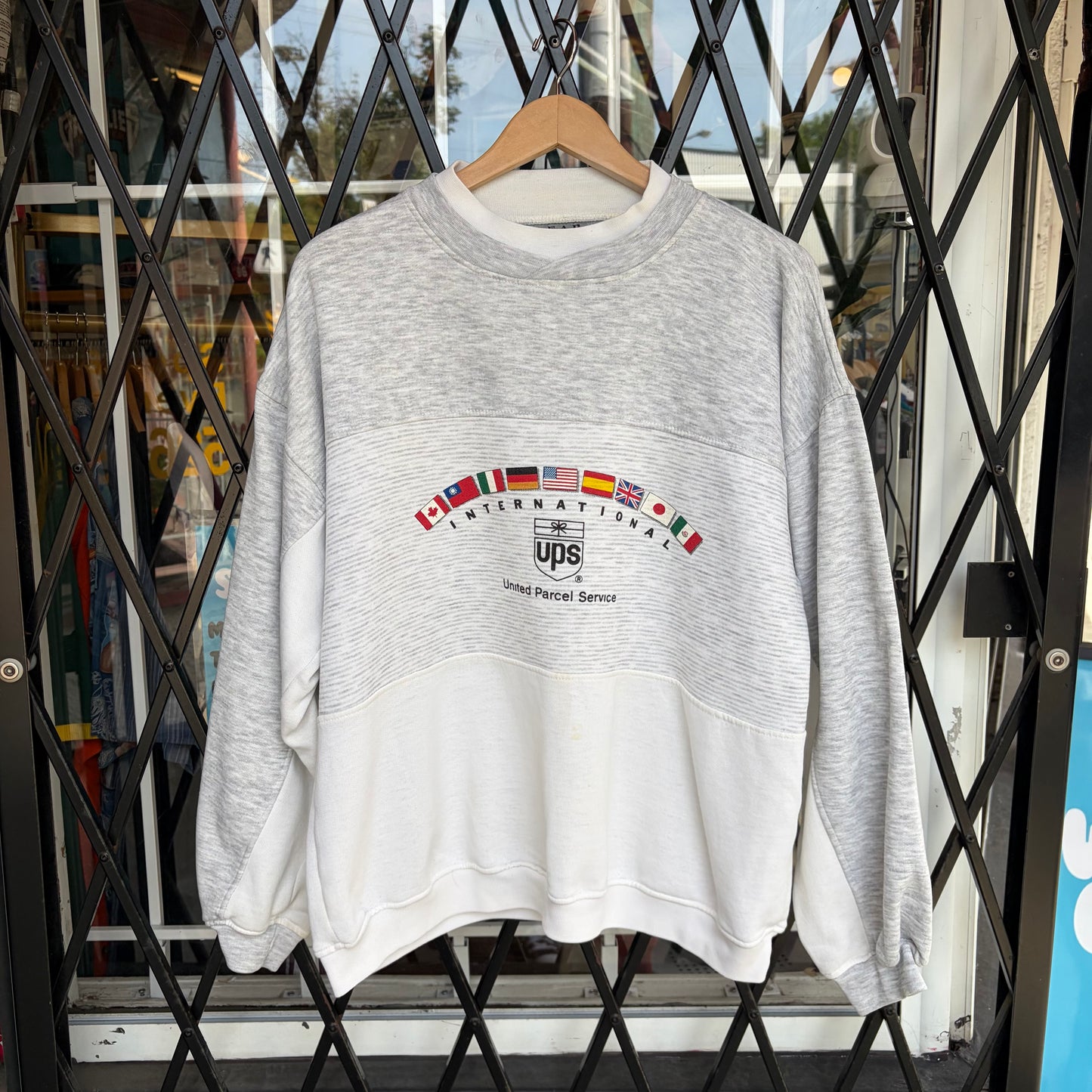 Vintage UPS International Crewneck - Size L