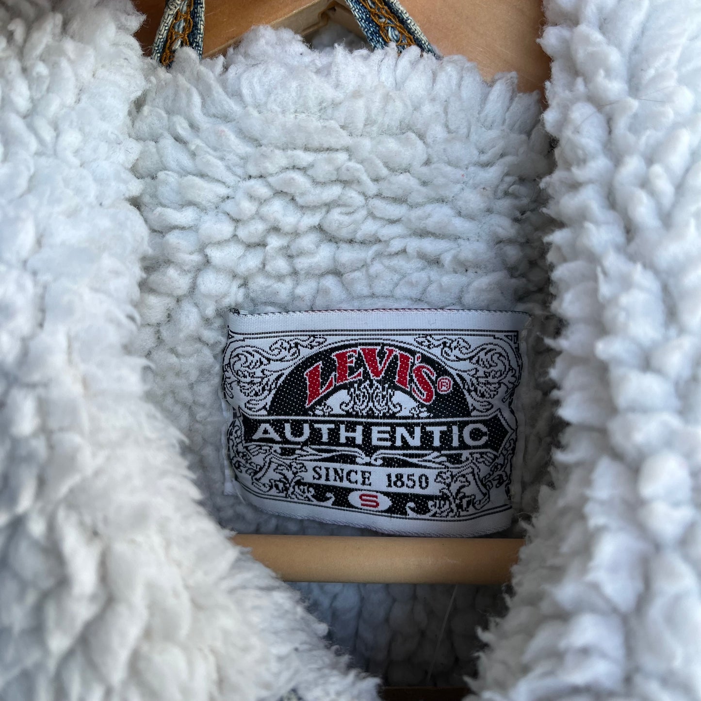 Vintage Levi’s Sherpa Lined Denim Jacket - Size S