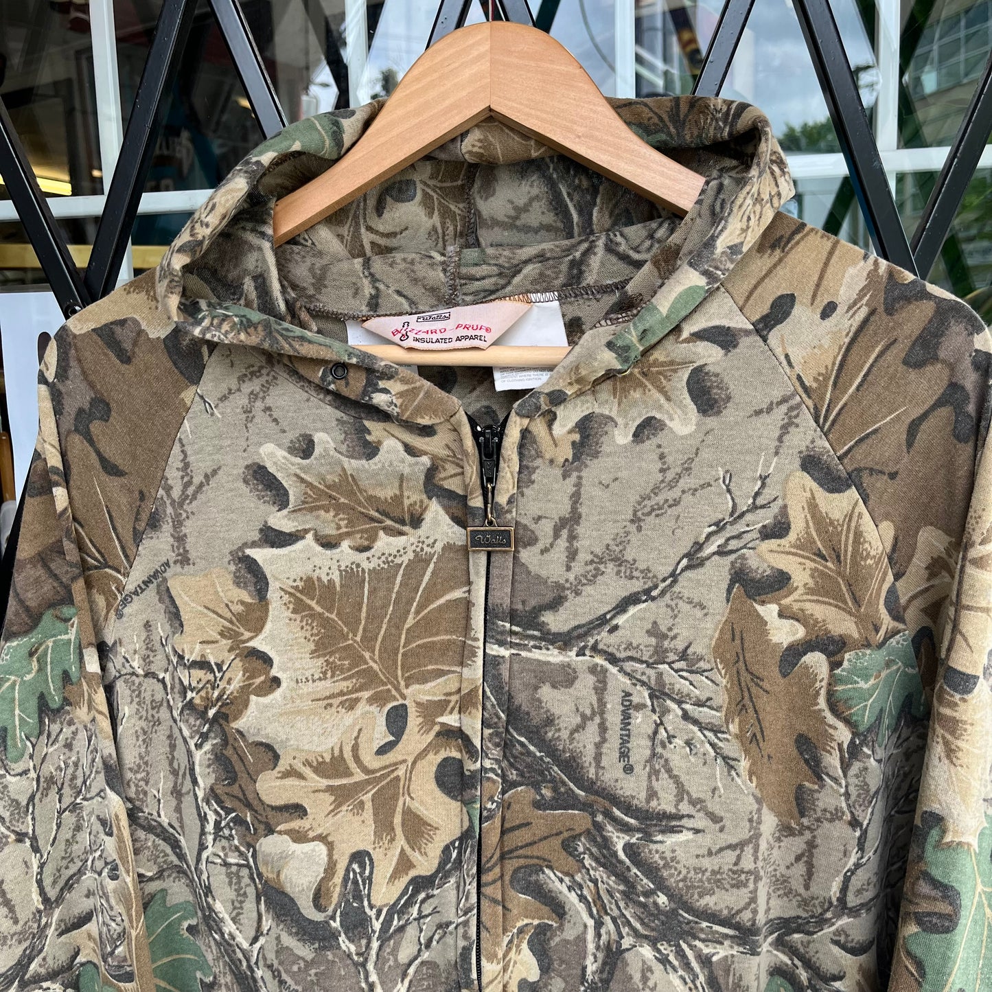 Vintage Walls Real Tree Light Hoodie - Size XL