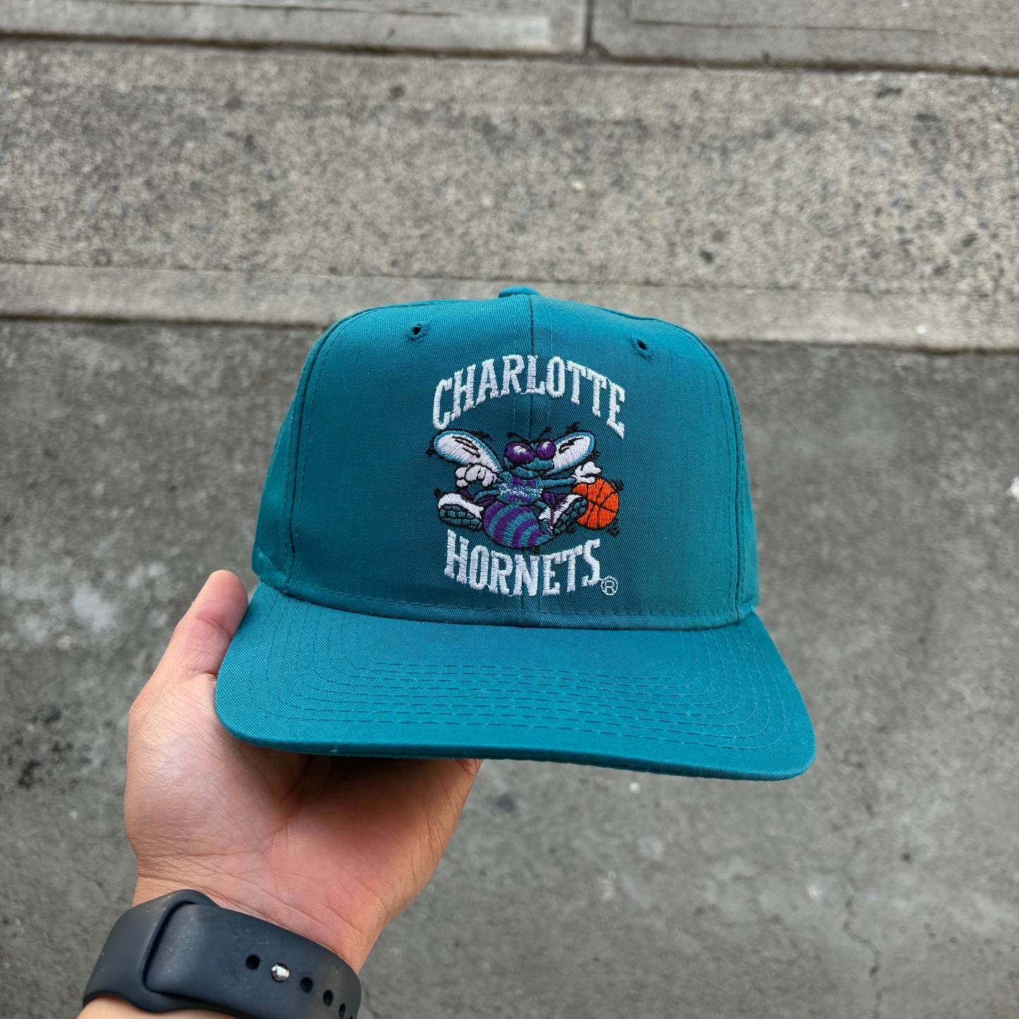 Vintage Starter Charlotte Hornets SnapBack