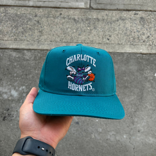 Vintage Starter Charlotte Hornets SnapBack