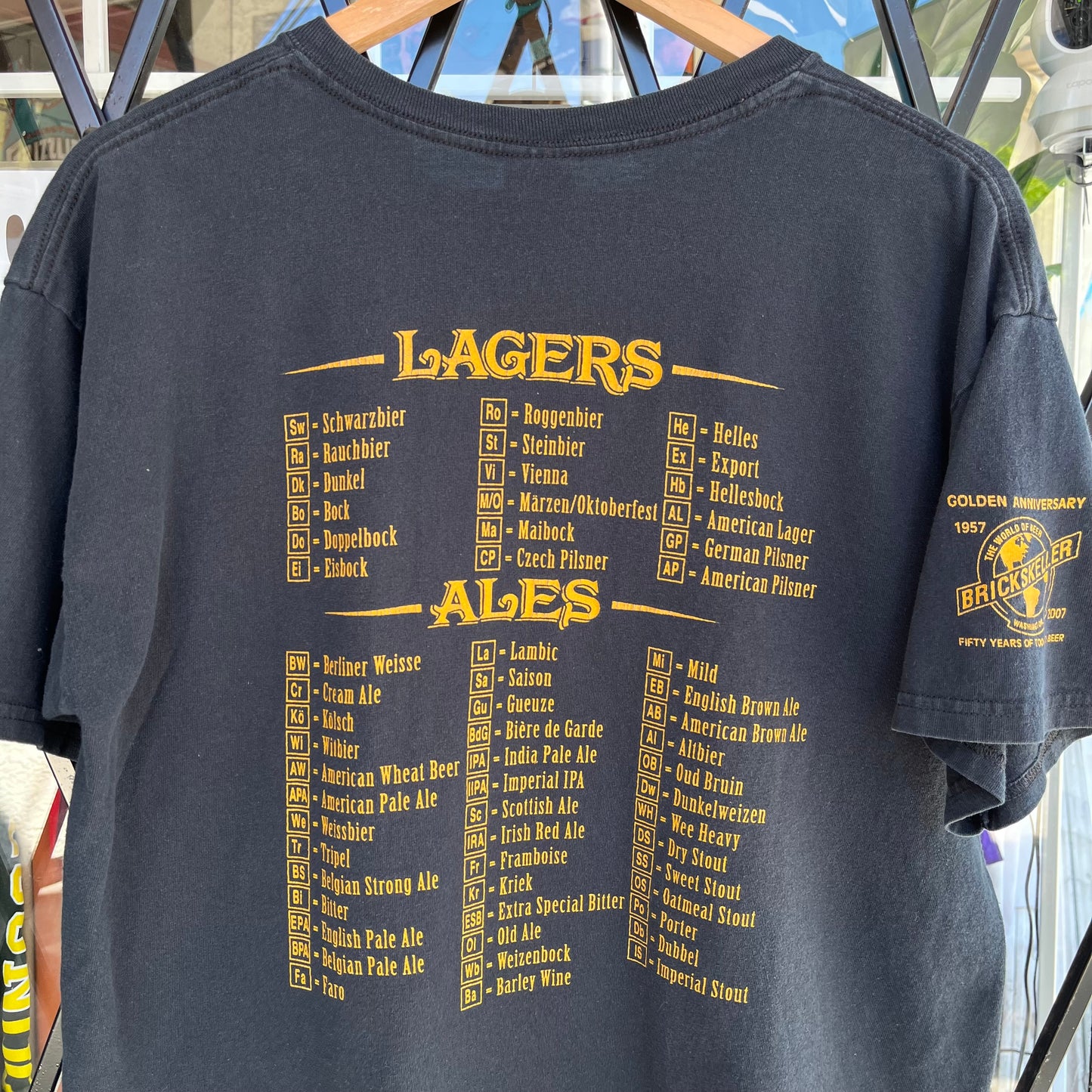 The Beeriodic Table of Contents Tee - Size L