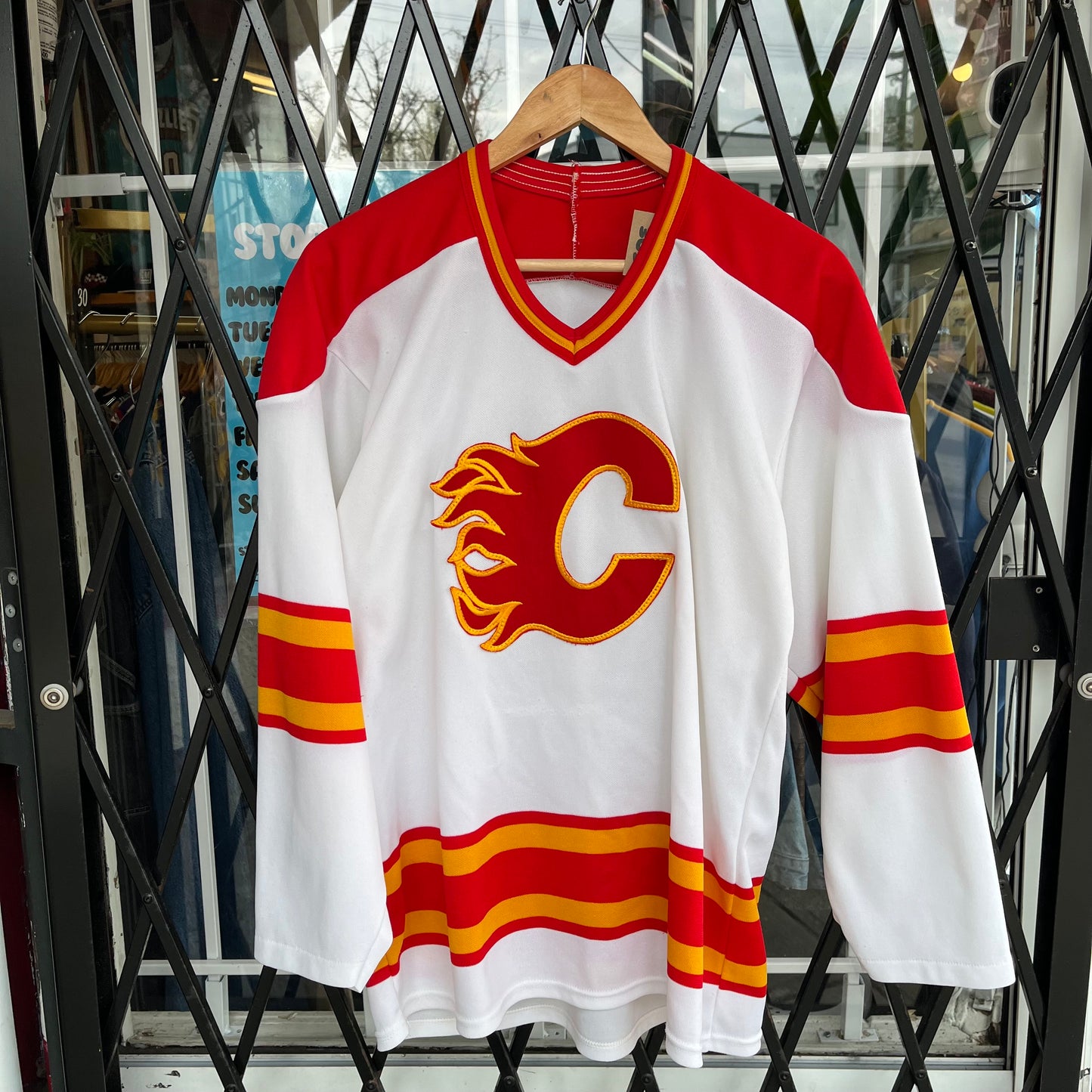 Vintage Calgary Flames CCM Jersey - Size M