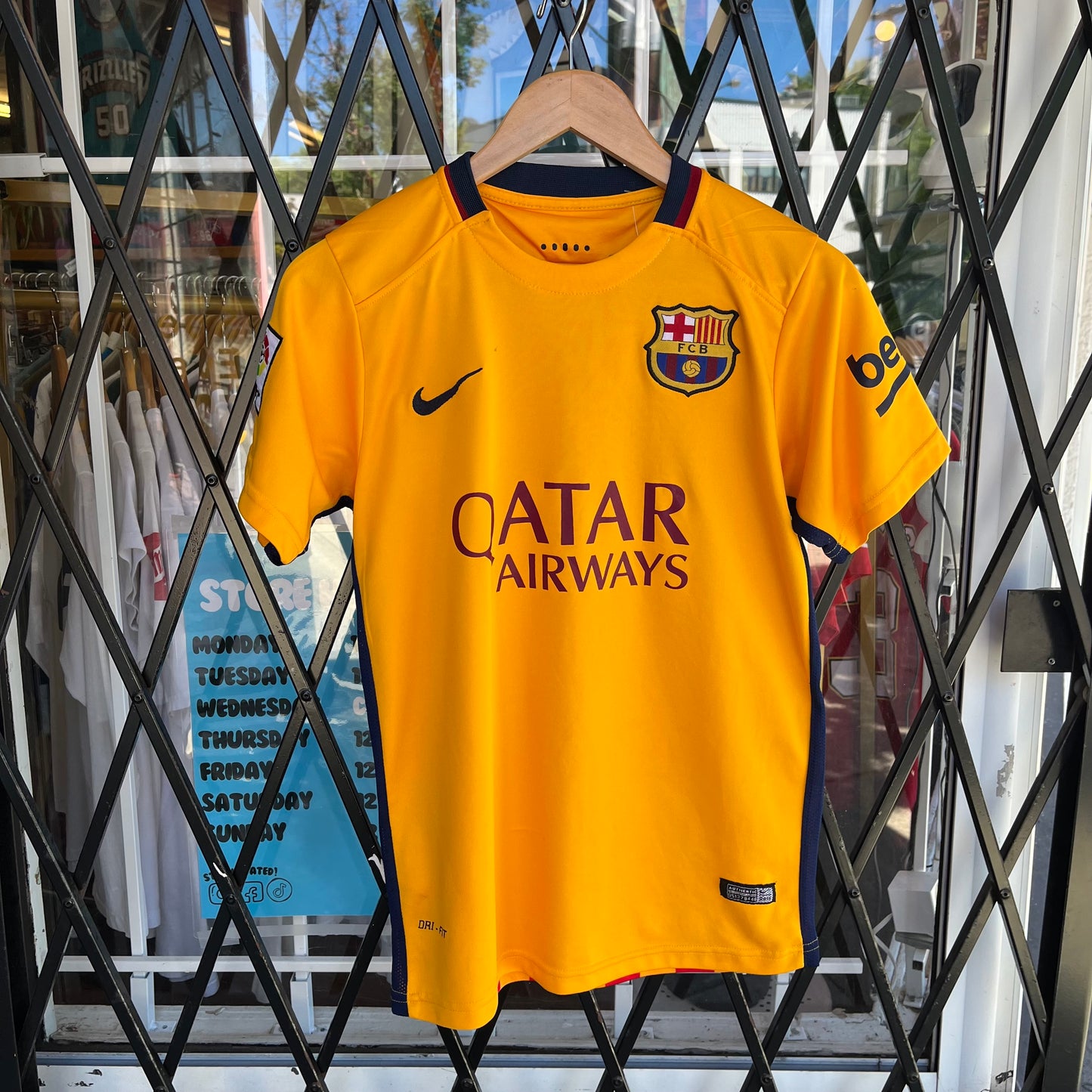 Nike FC Barcelona Messi Jersey - Size Youth L
