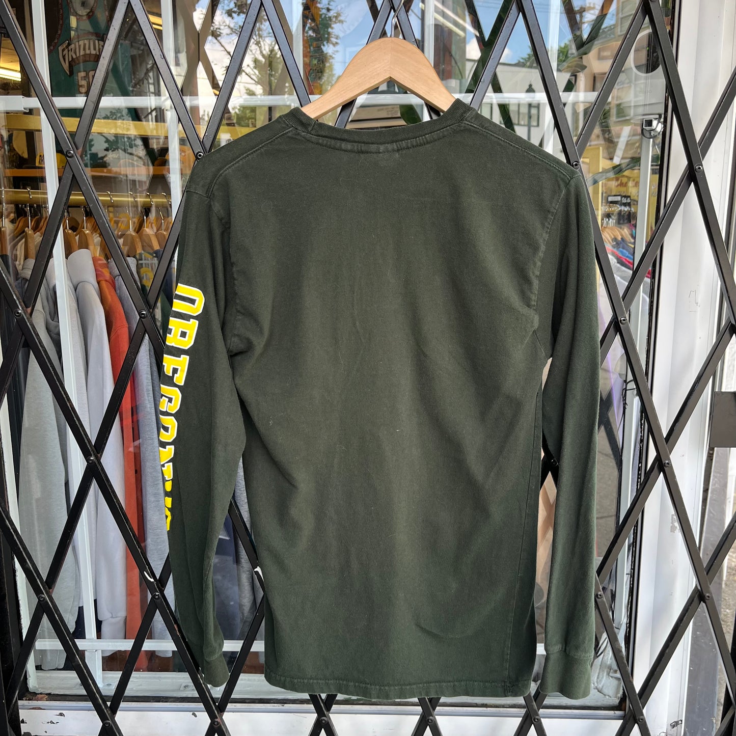 Oregon Ducks Long Sleeve - Size S