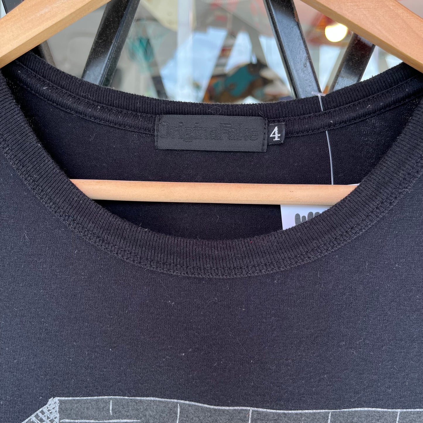 OriginalFake Wonder Wall Kaws Tee - Size 4