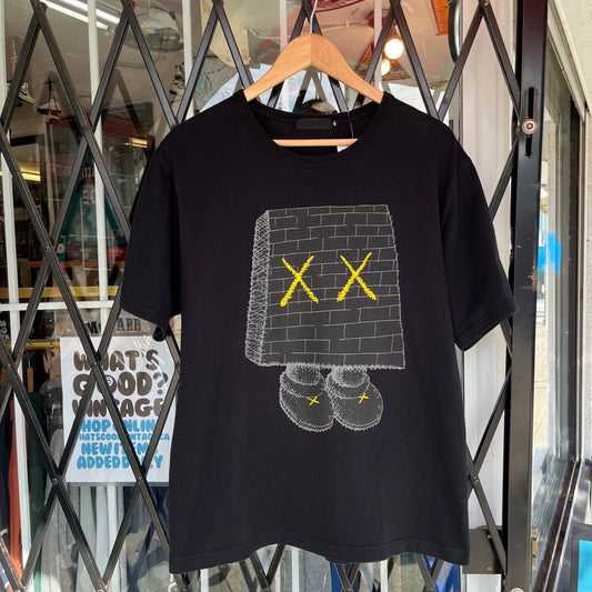 OriginalFake Wonder Wall Kaws Tee - Size 4