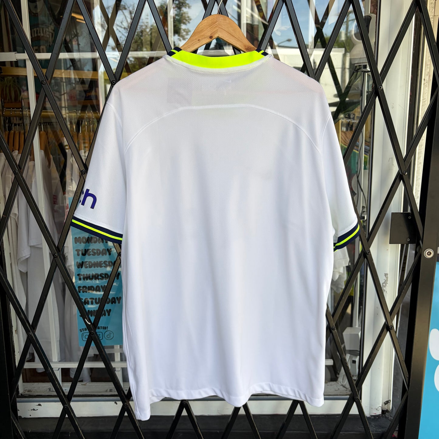 2022-23 Nike Tottenham Hotspur Jersey - Size XL