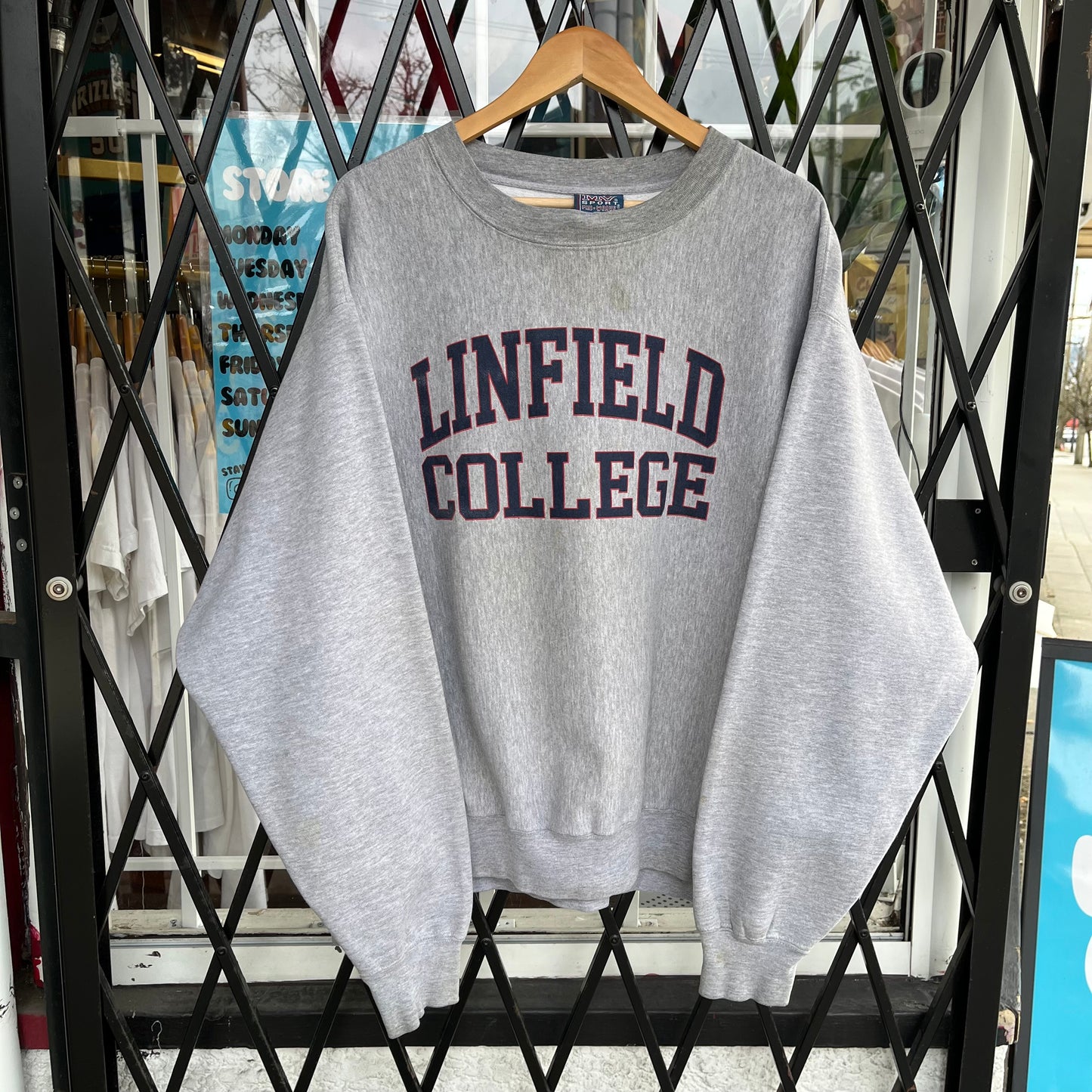 Vintage Linfield College Pro Weave Crewneck - Size XXL