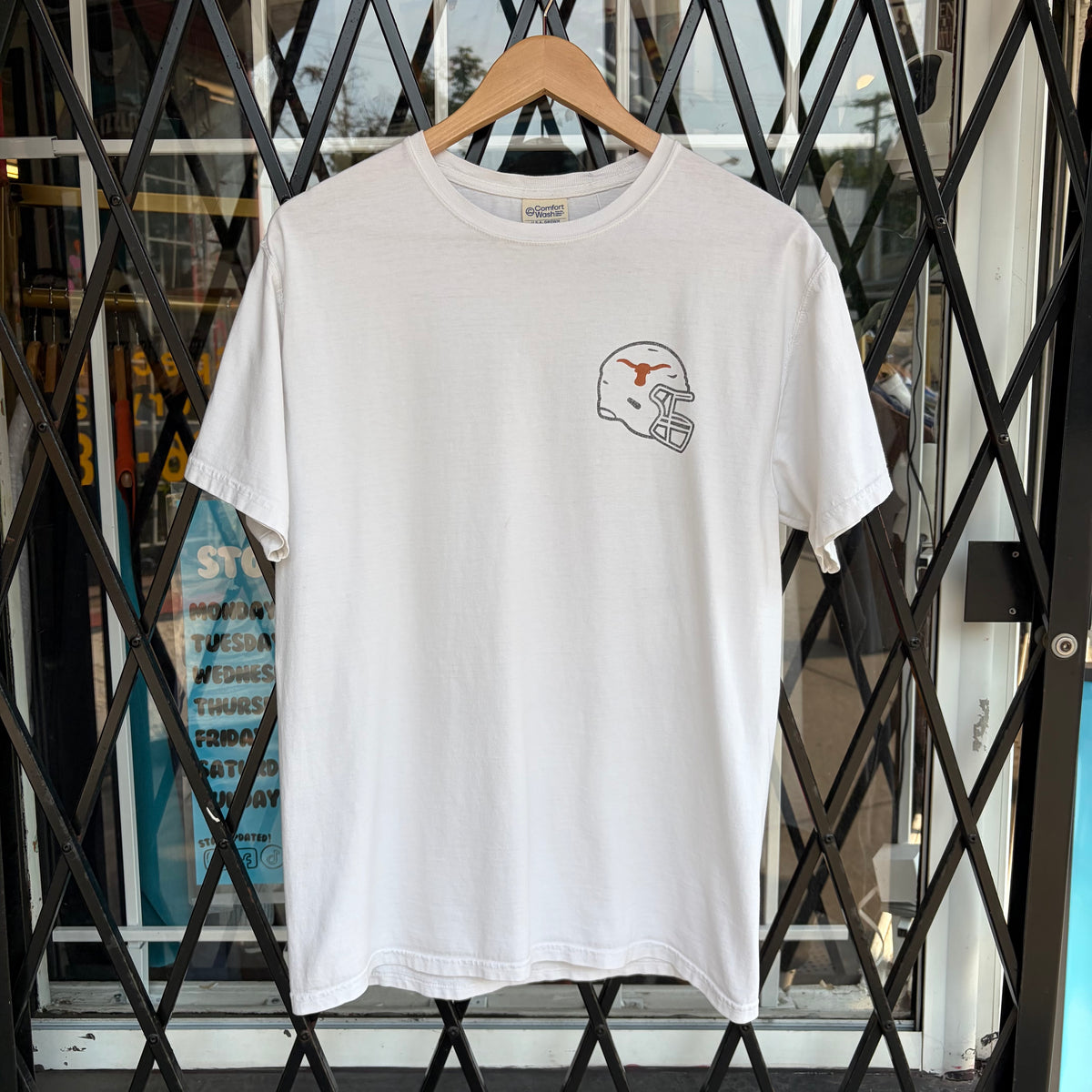 Texas vs Georgia College Football Tee - Size M