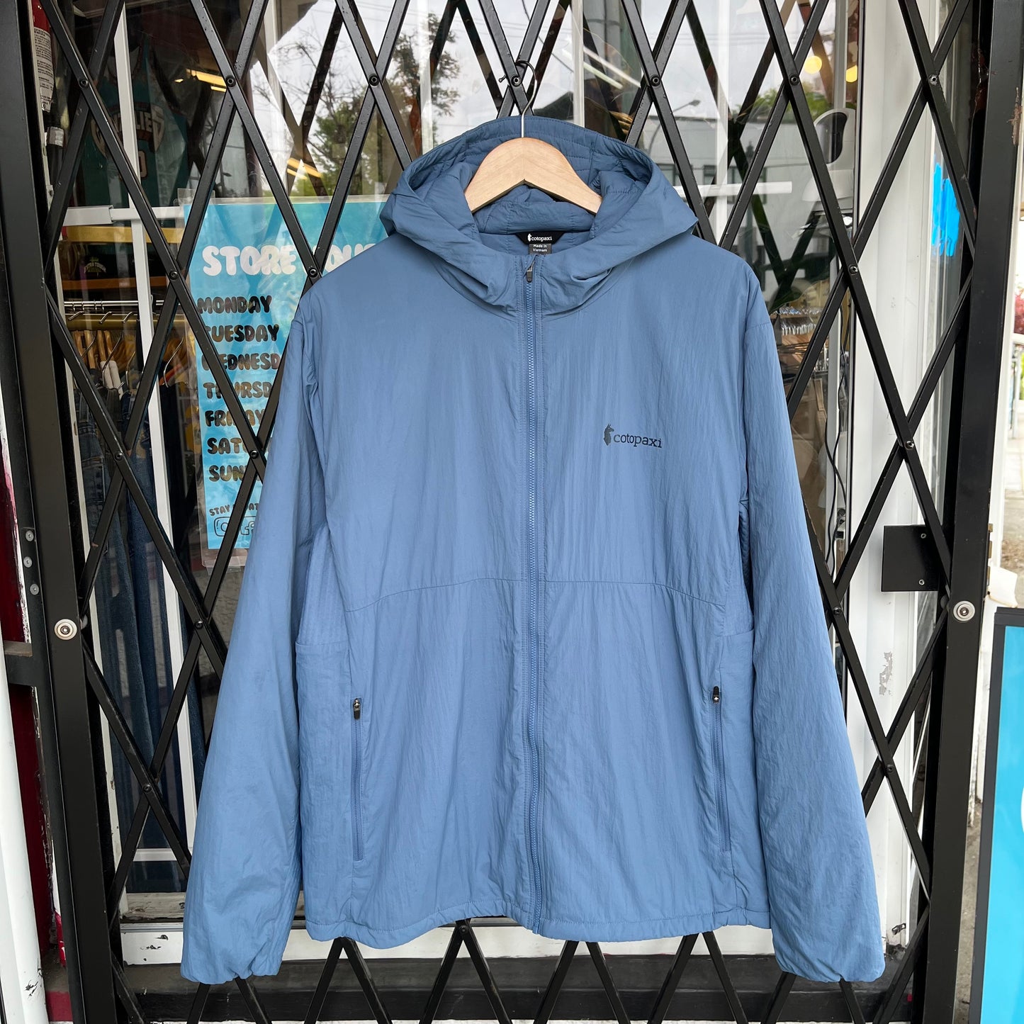 Cotopaxi Insulated Light Jacket - Size XL