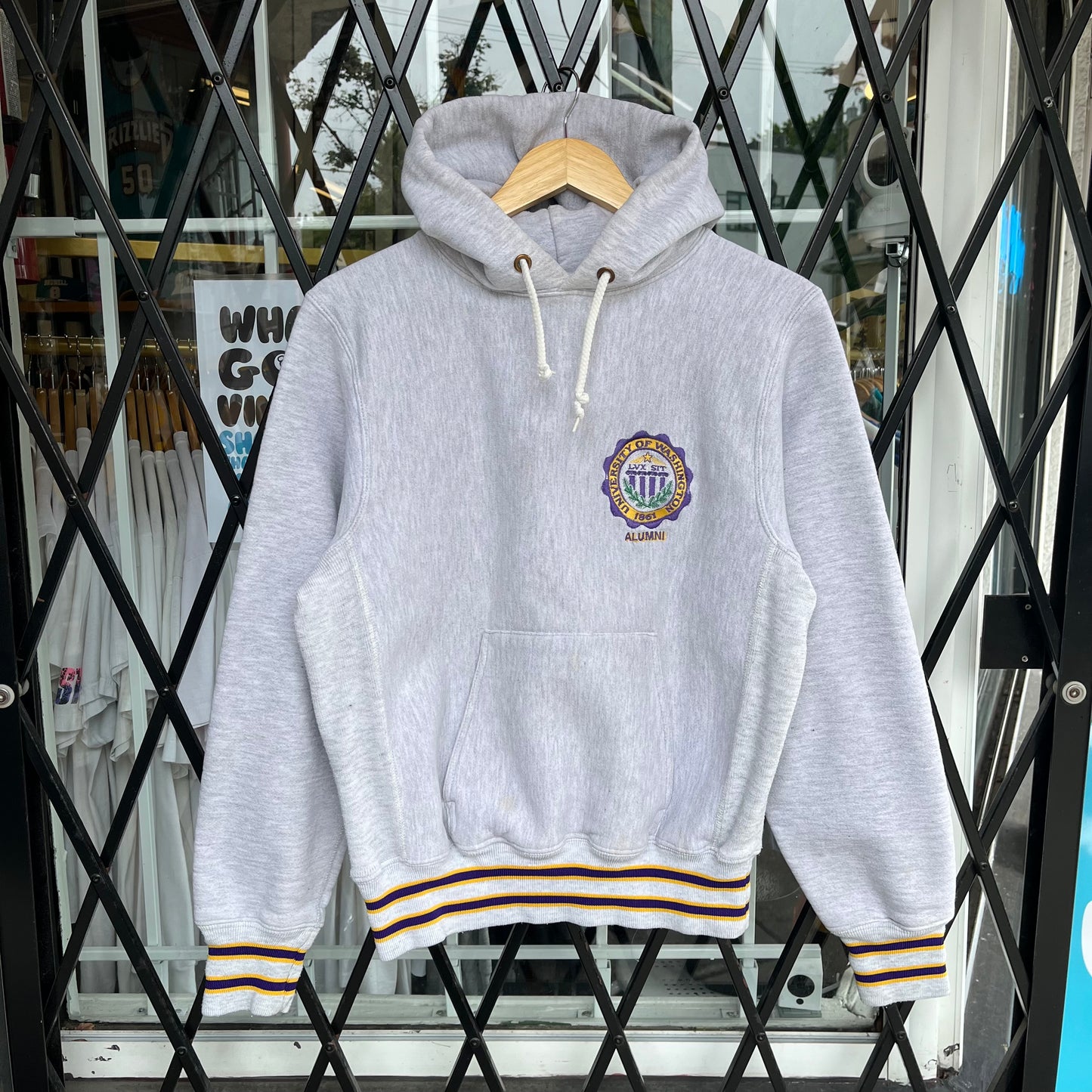 Vintage Washington Huskies Alumni Heavyweight Hoodie - Size M
