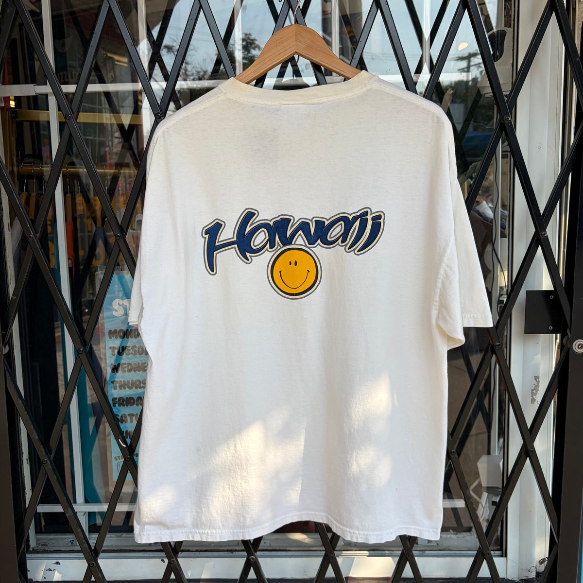 Hawaii Smiley Face Souvenir Tee - Size XL