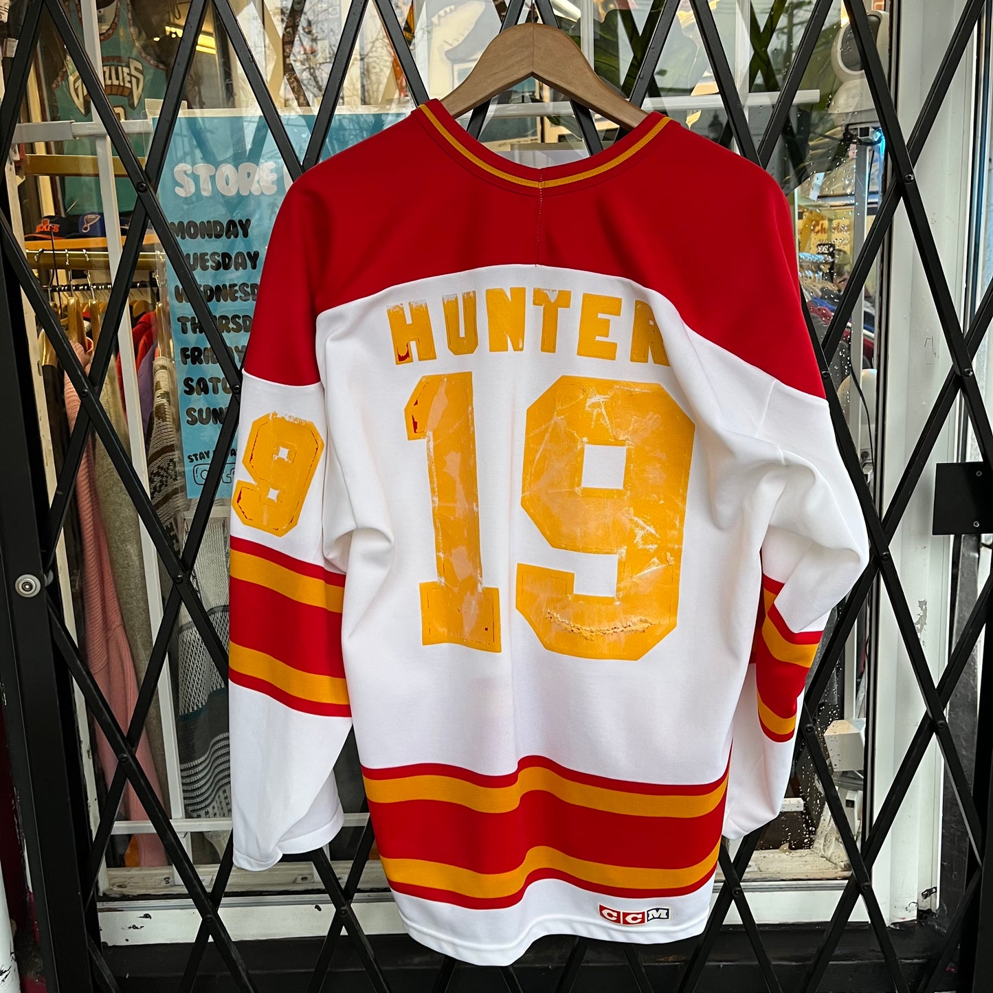 Vintage Calgary Flames Hunter Jersey - Size L