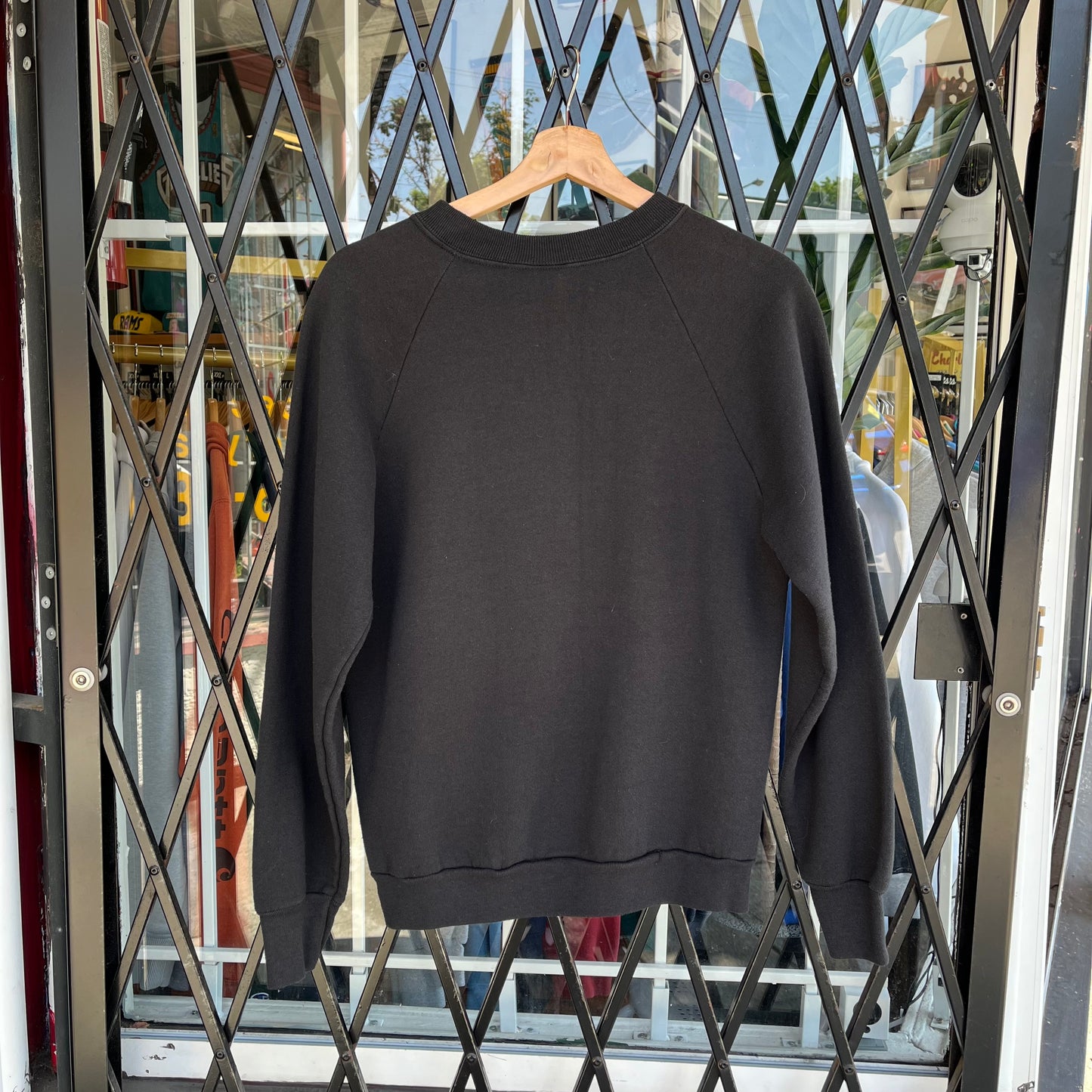 Vintage 90s Wolf Crewneck - Size M