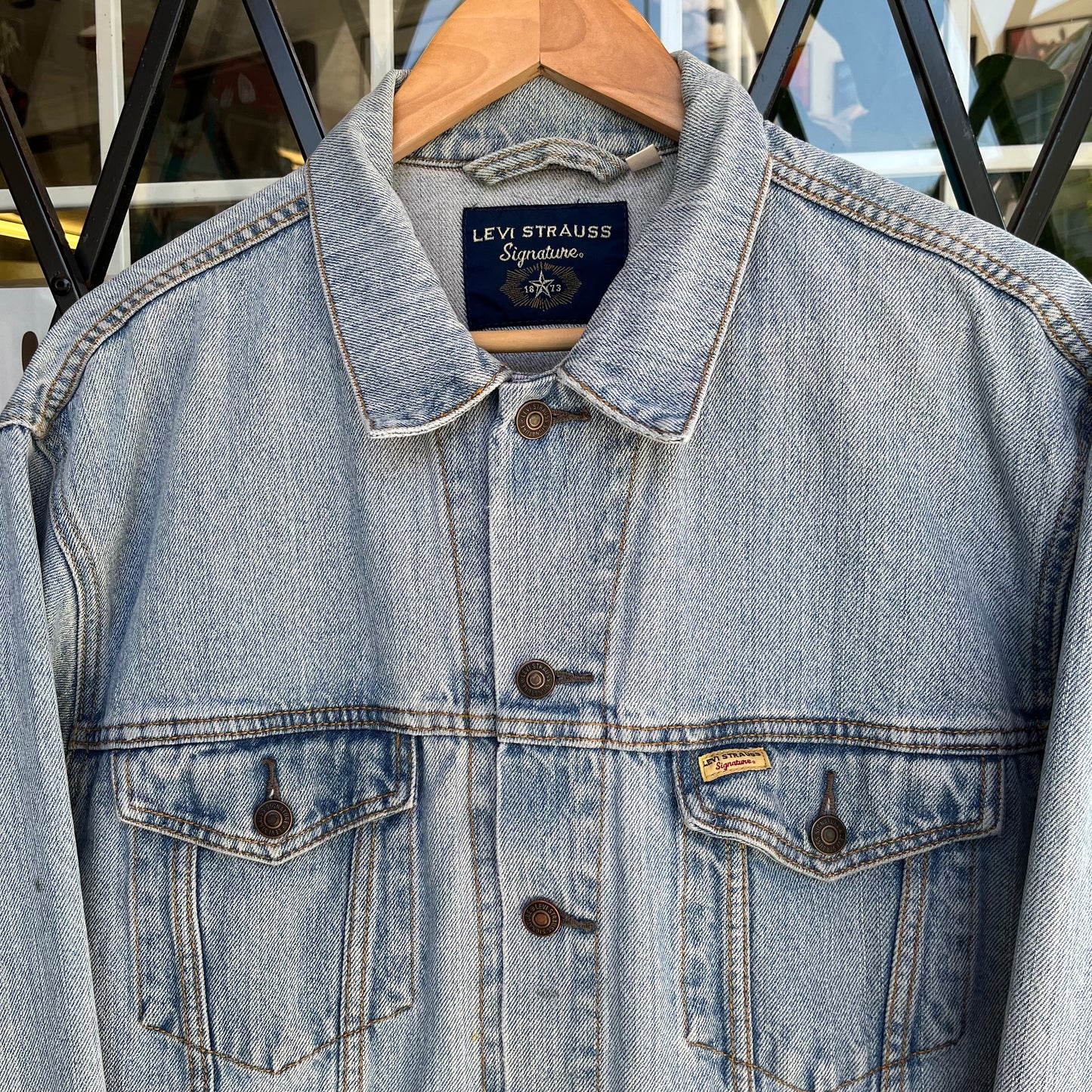 Vintage Levi’s Denim Jacket - Size M
