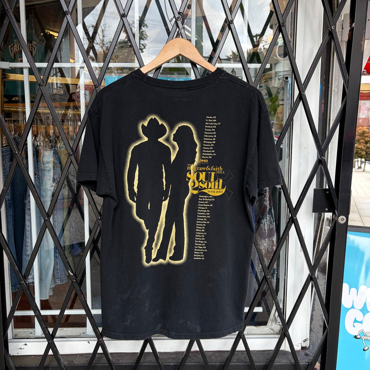 2007 Tim McGraw & Faith Hill Tour Tee - Size L