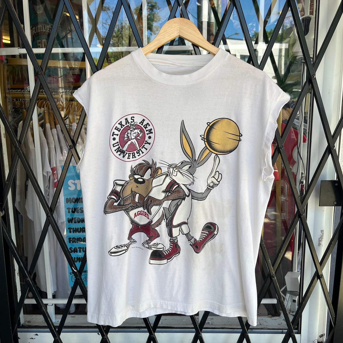 1996 Looney Tunes x Texas A&M Cut Off Tee - Size L