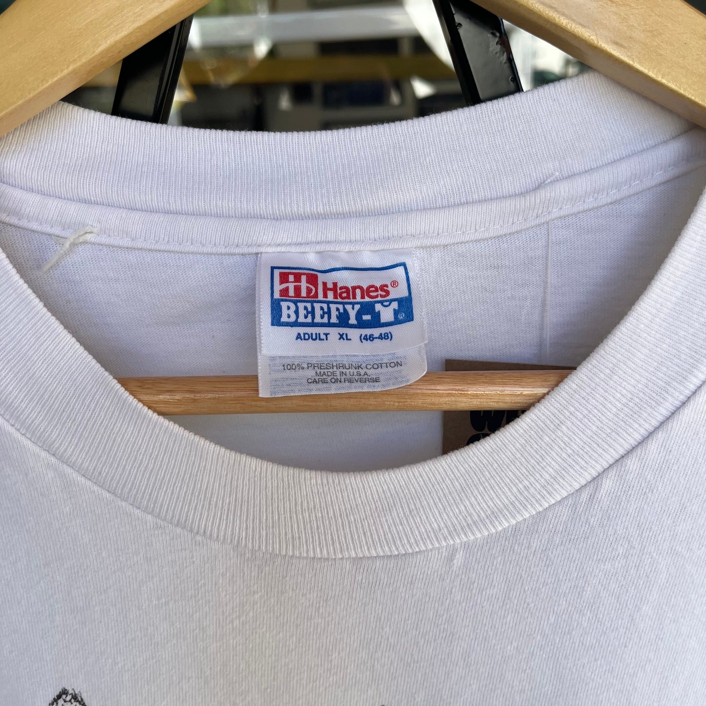 Vintage Hooters Tee - Size XL