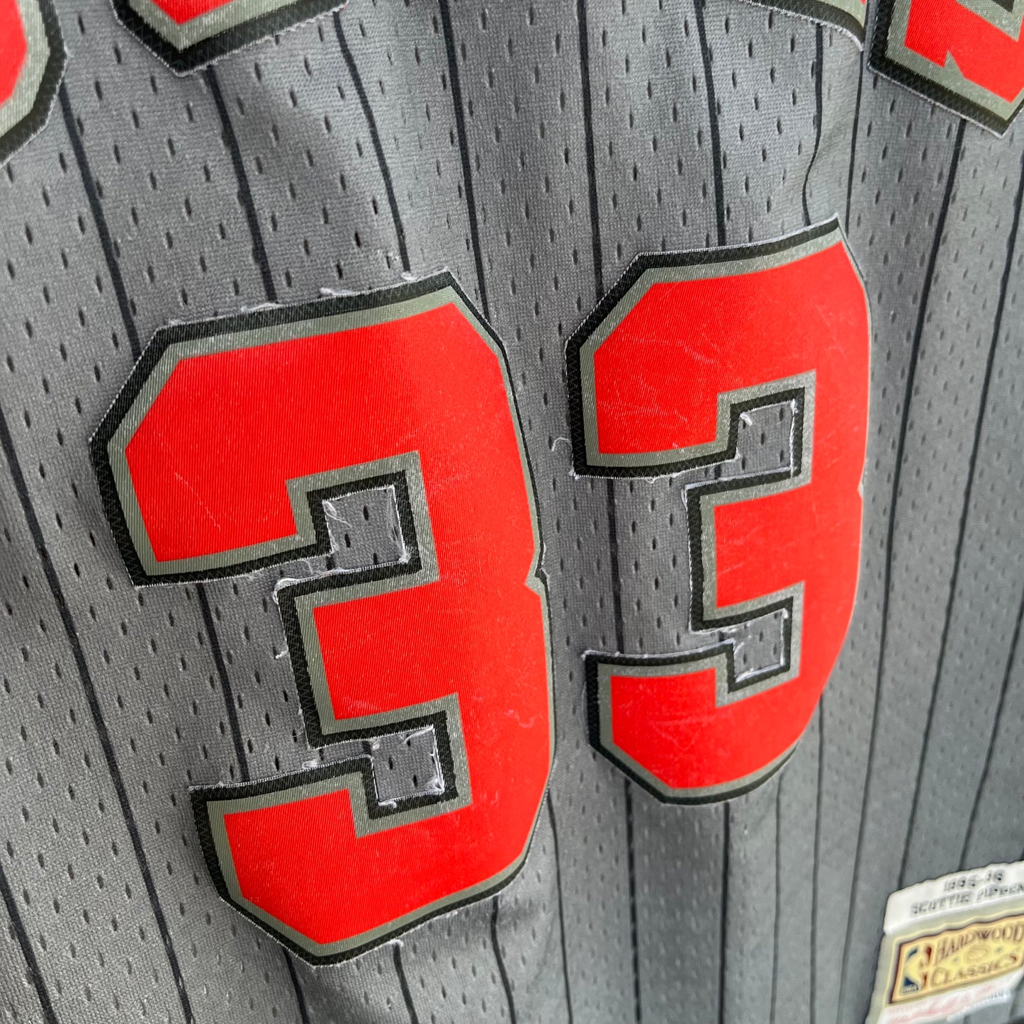 Mitchell & Ness Chicago Bulls Scottie Pippen Jersey - Size L