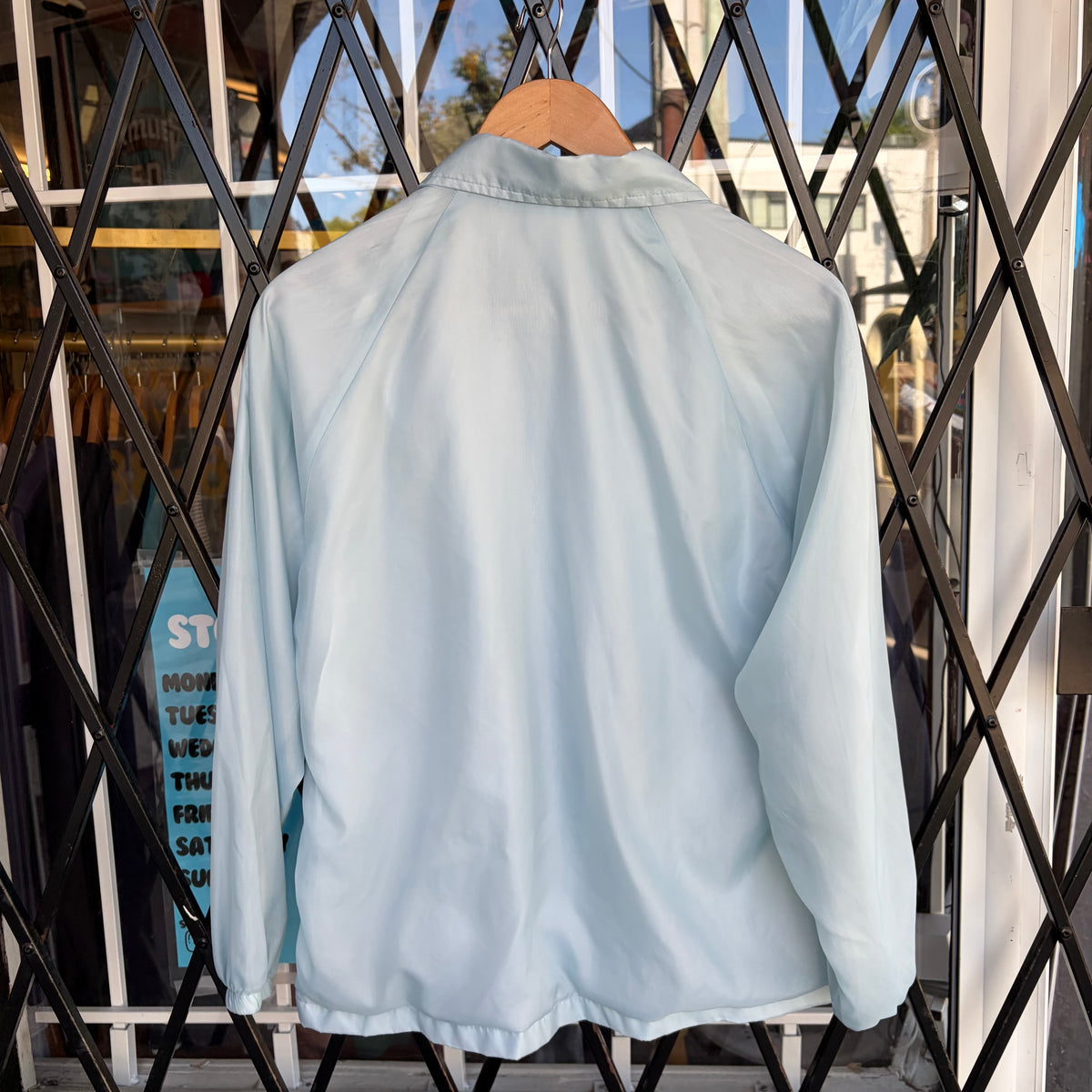 Vintage Light Windbreaker - Size Women’s M