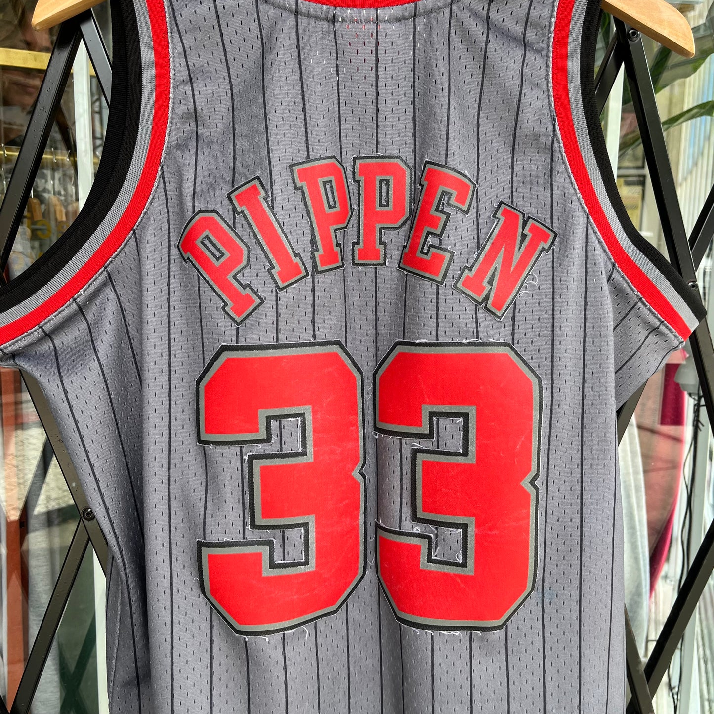 Mitchell & Ness Chicago Bulls Scottie Pippen Jersey - Size L