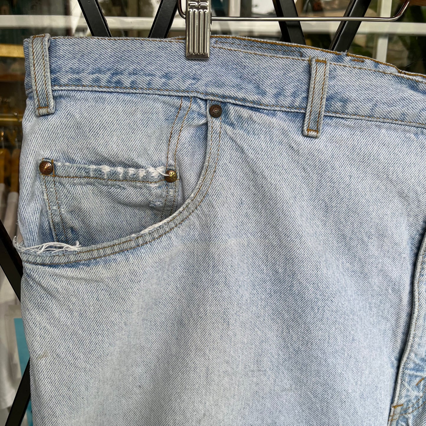 Vintage Levi’s 545 Light Wash Pants - Size 48W x 30L