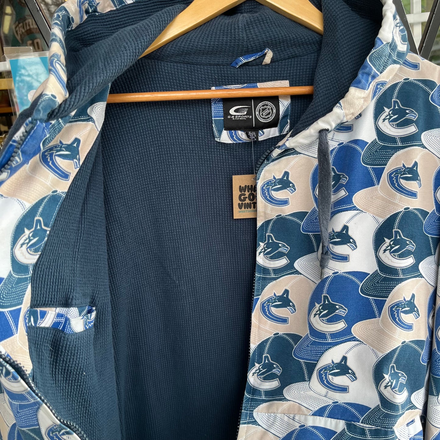 Vancouver Canucks Hat Print Waffle Lined Hoodie - Size XL