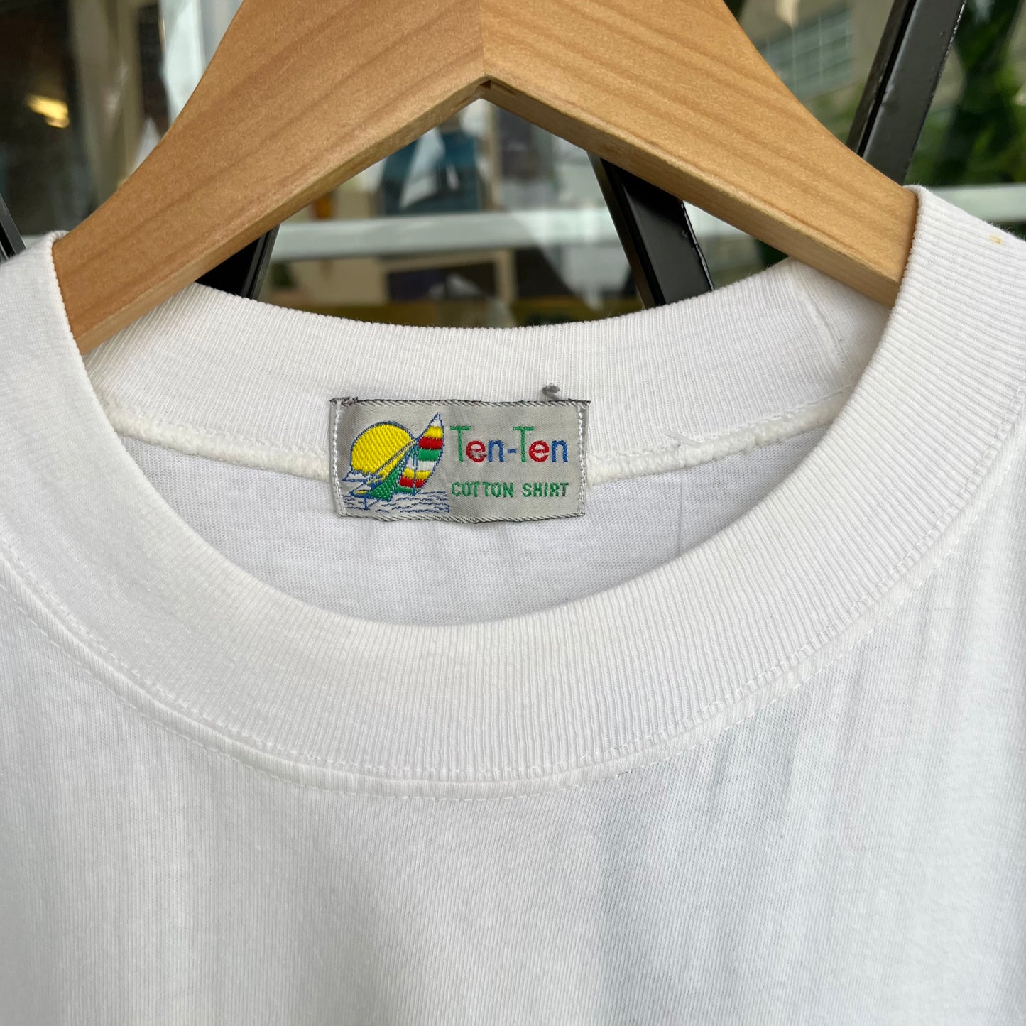 Vintage Philippines Souvenir Tee - Size L