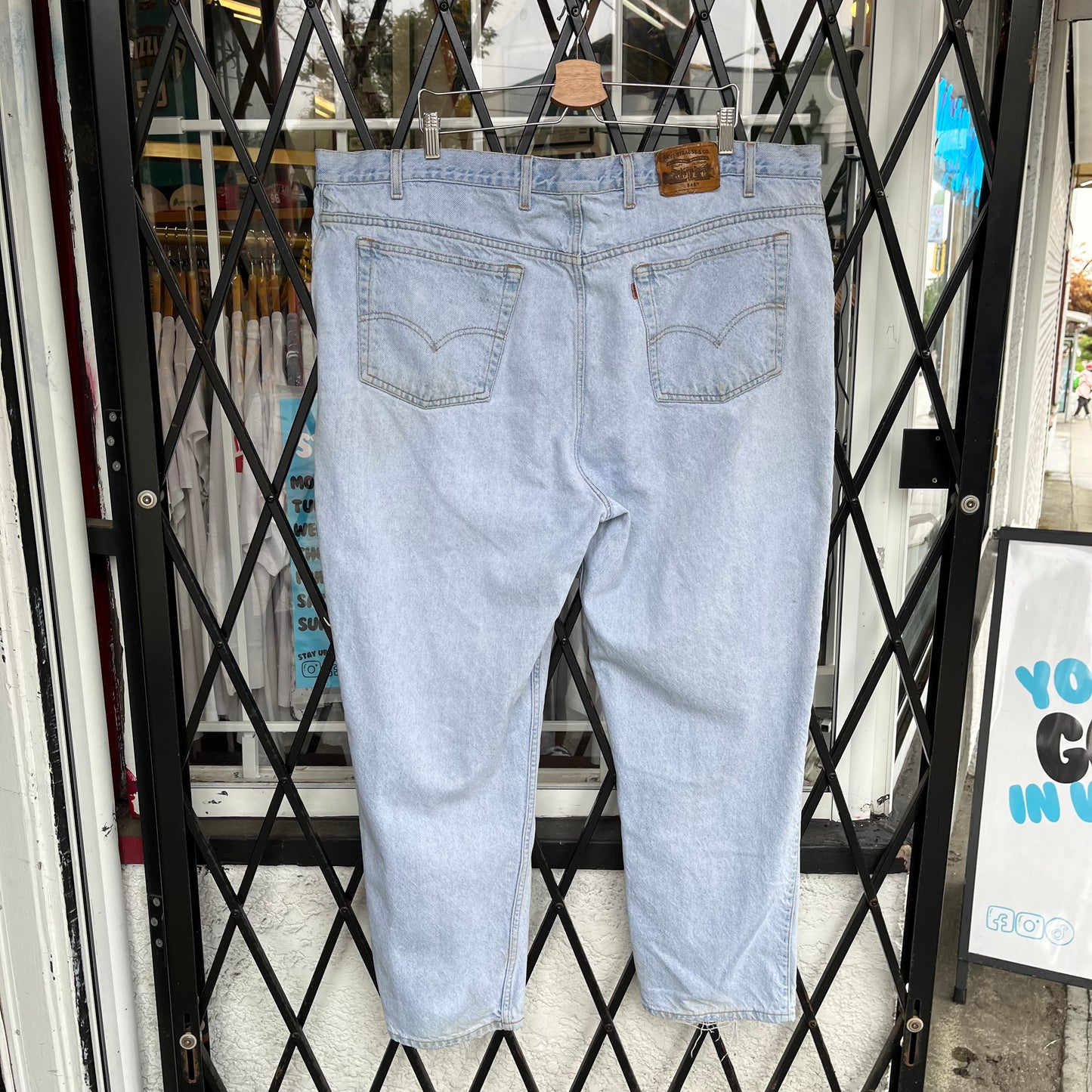 Vintage Levi’s 545 Light Wash Pants - Size 48W x 30L