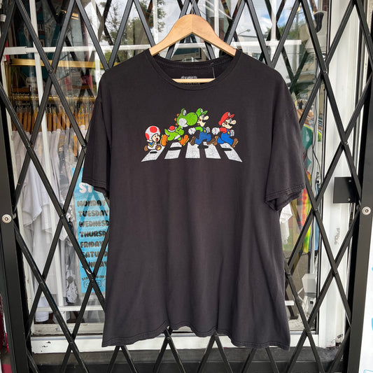 Nintendo Super Mario Tee - Size XXL
