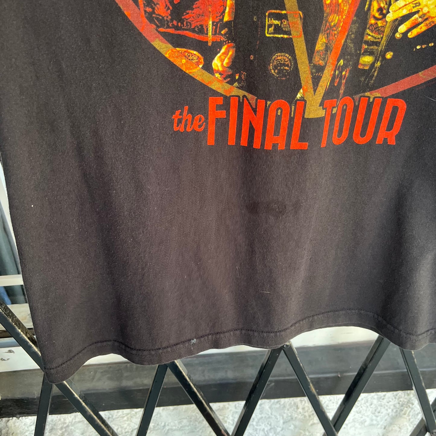 Mötley Crüe Final Tour Tee - Size XL