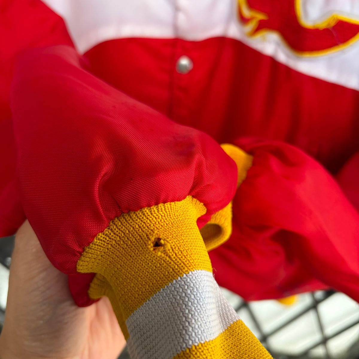 1980’s Shain Calgary Flames Satin Jacket - Size XL