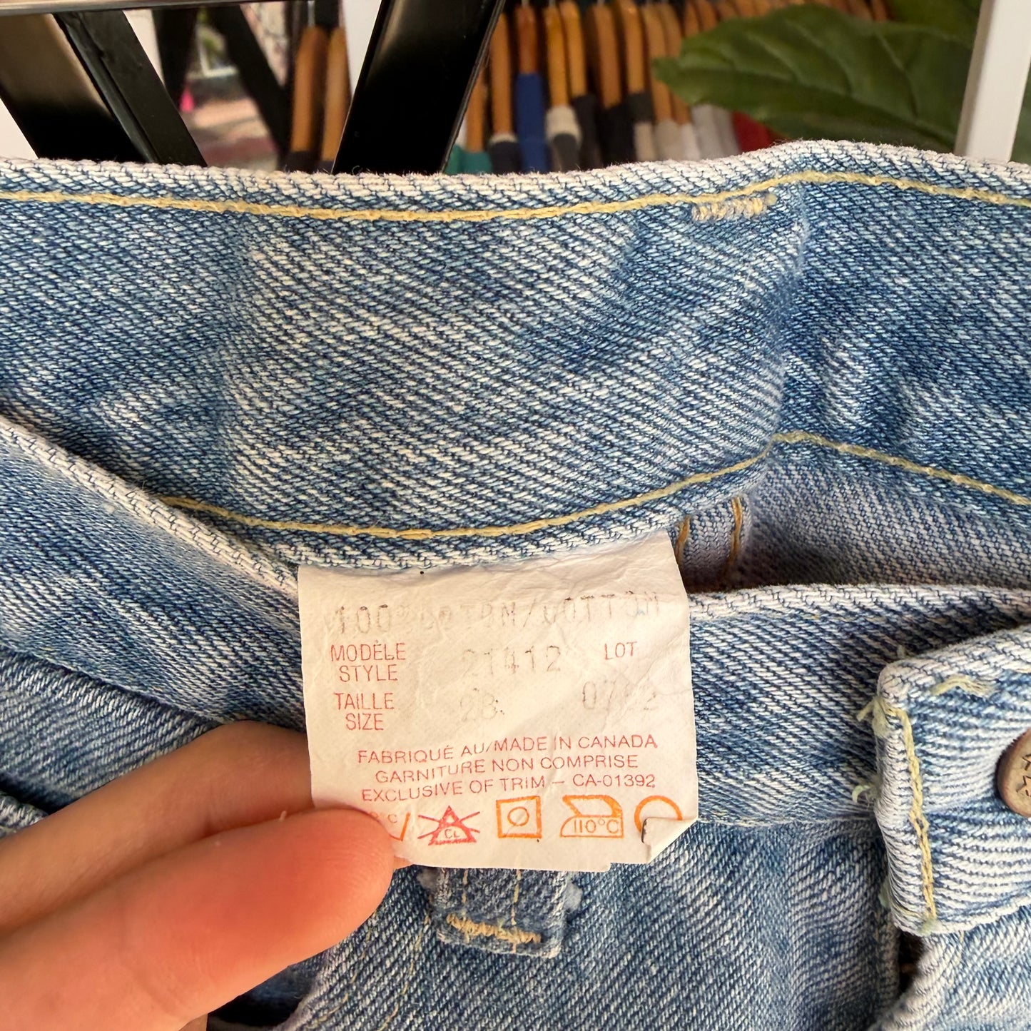 Vintage Colosseum Embroidered Dragon Denim Pants - Size 28W x 32L