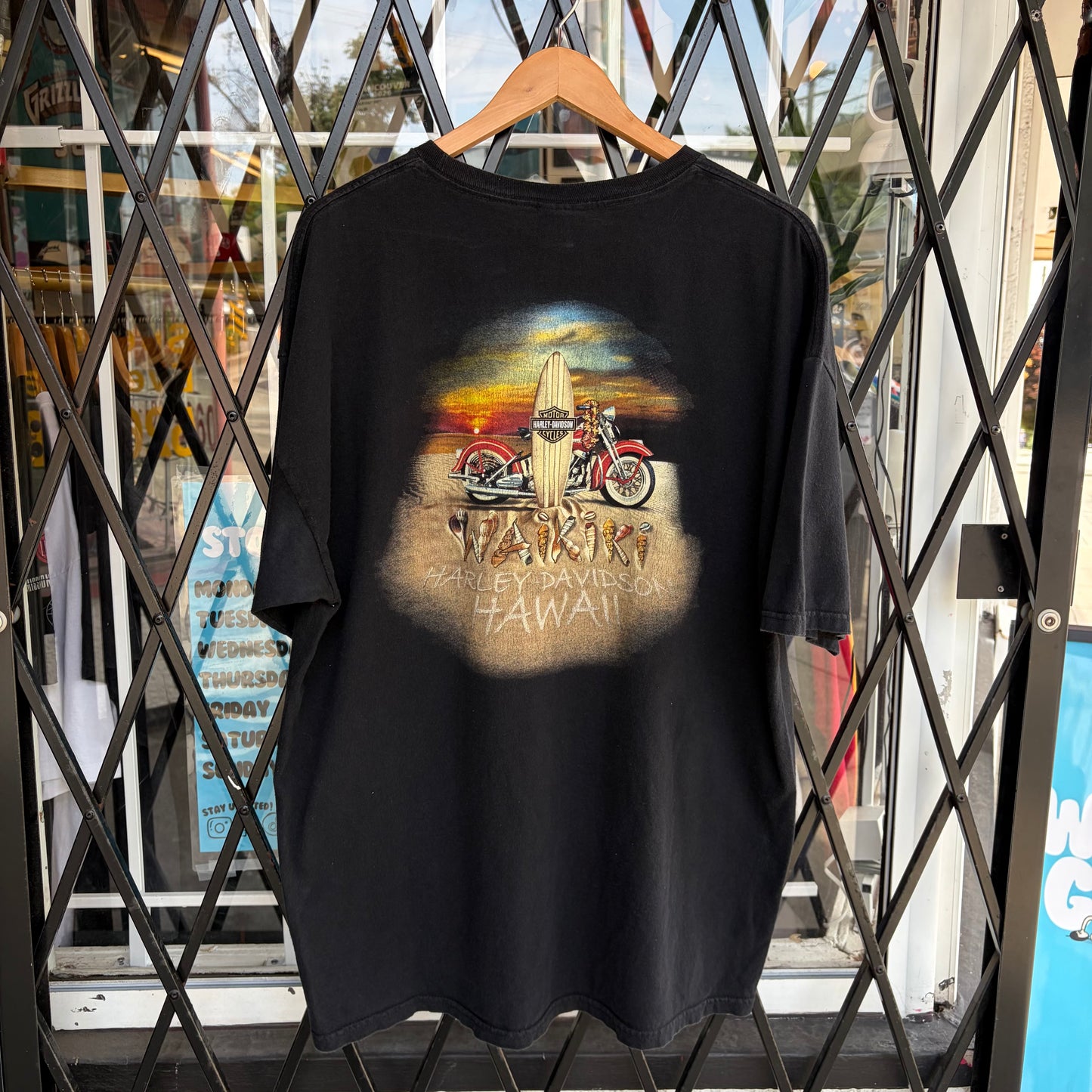 Harley Davison Hawaii Tee - Size XXL