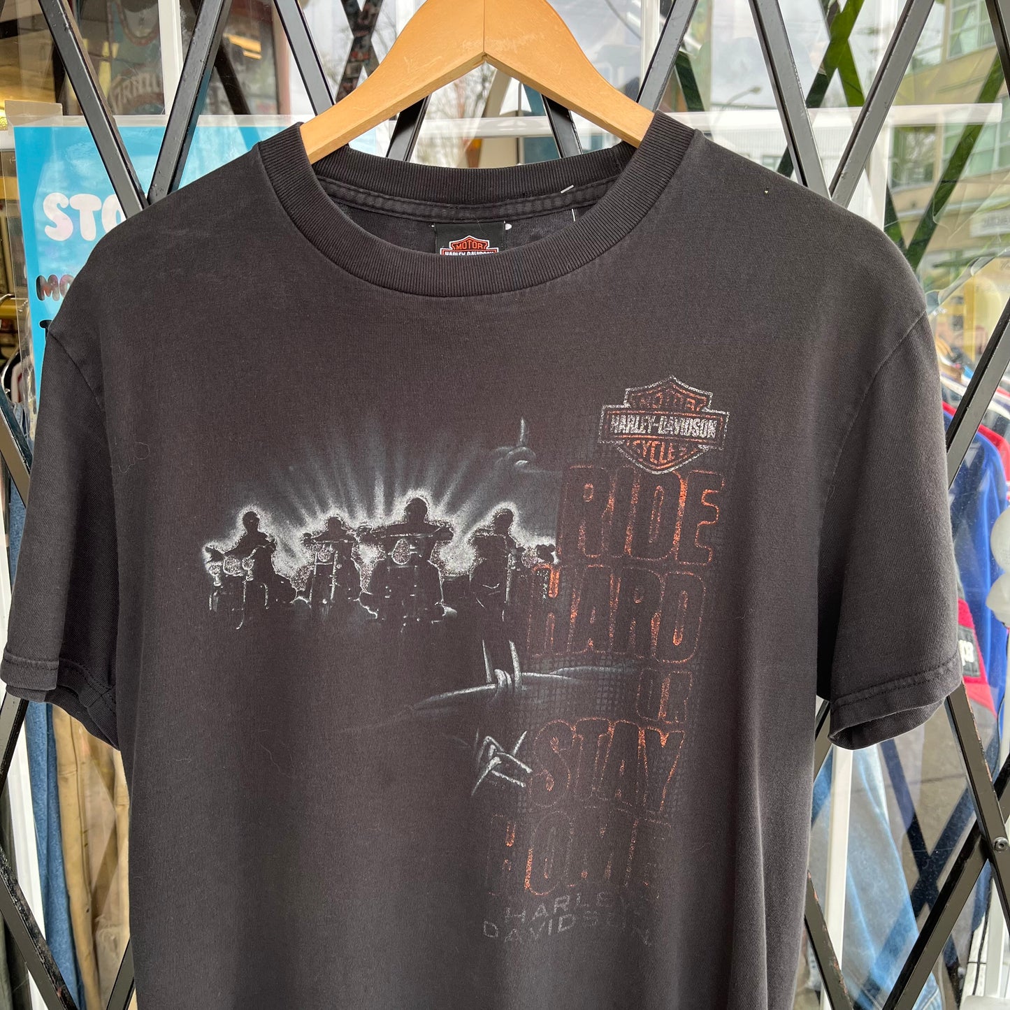 Harley Davidson Cayman Islands Tee - Size L