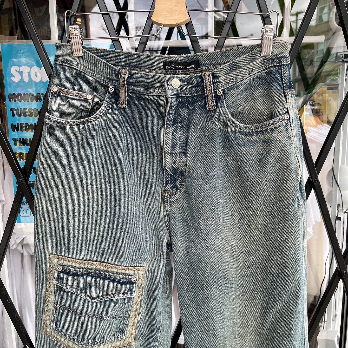 Y2K Baggy Jeans - Size 32W x 34L