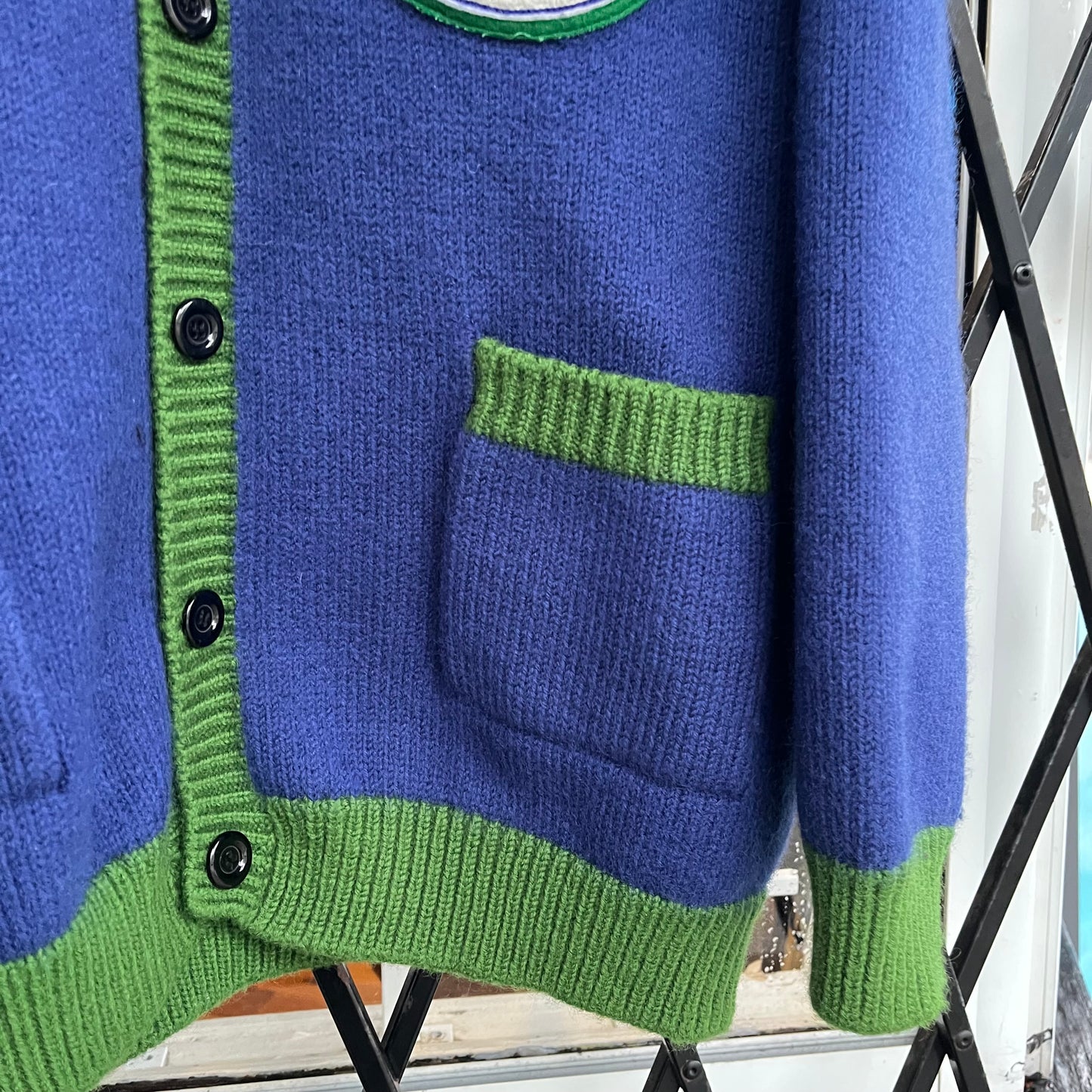 Custom Wool Vancouver Canucks Knitted Cardigan - Size L