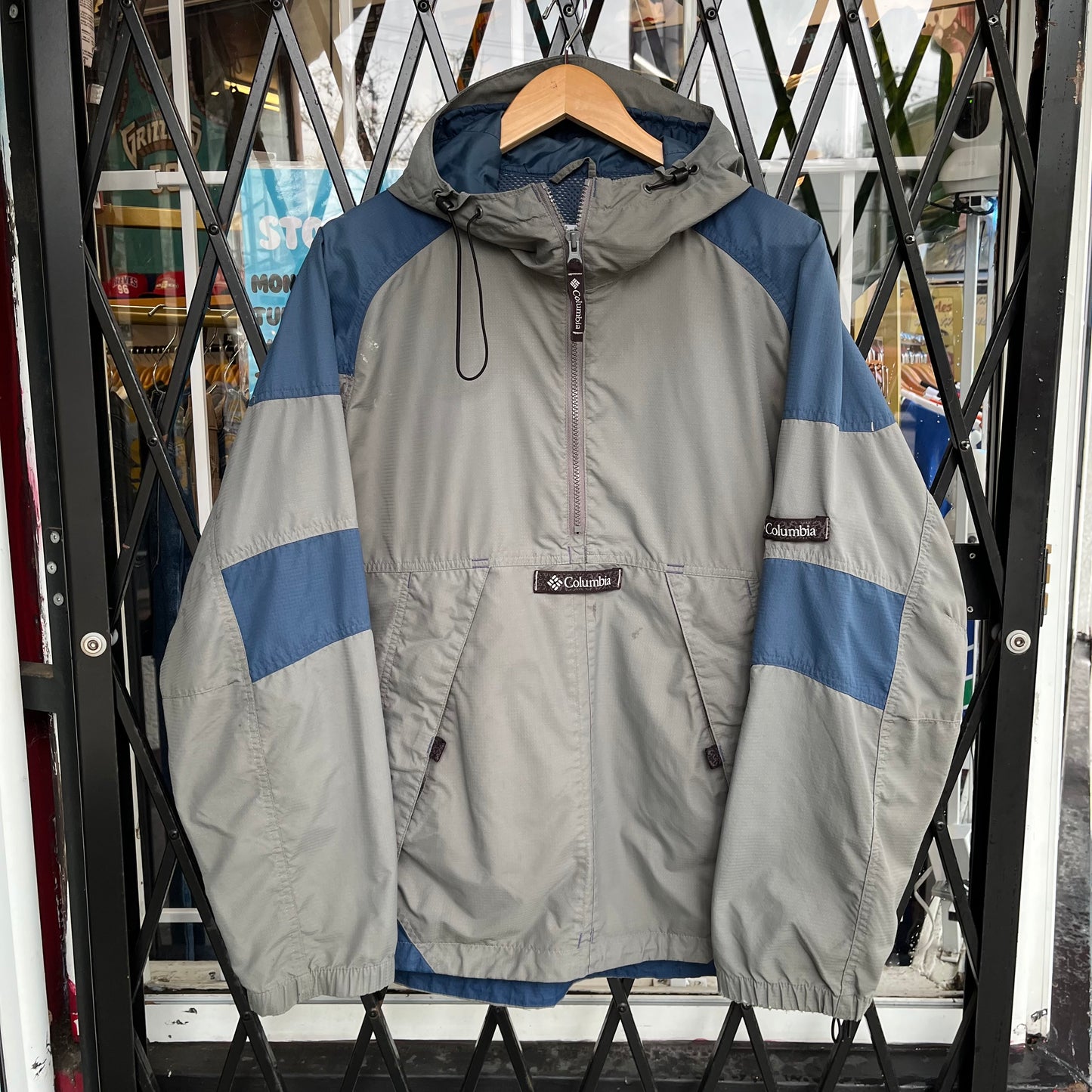 Vintage Columbia Pullover Windbreaker - Size M