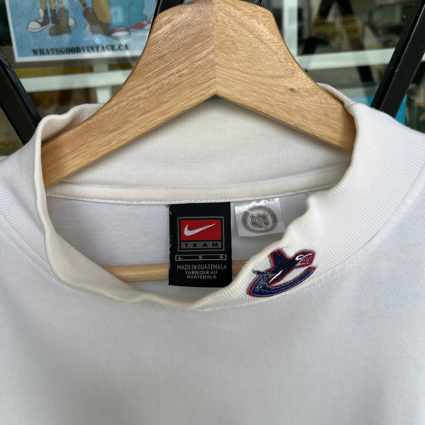 Vintage Nike Vancouver Canucks Mock Neck Long Sleeve - Size L