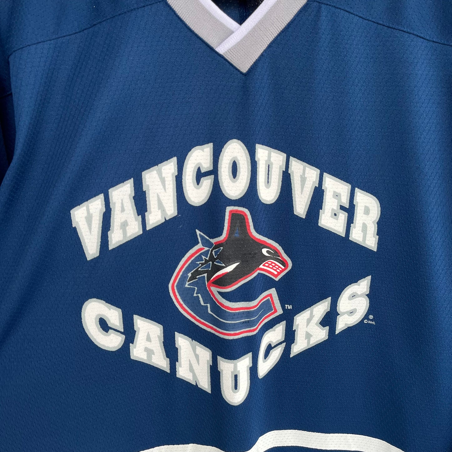 Vintage Vancouver Canucks Jersey - Size Youth L