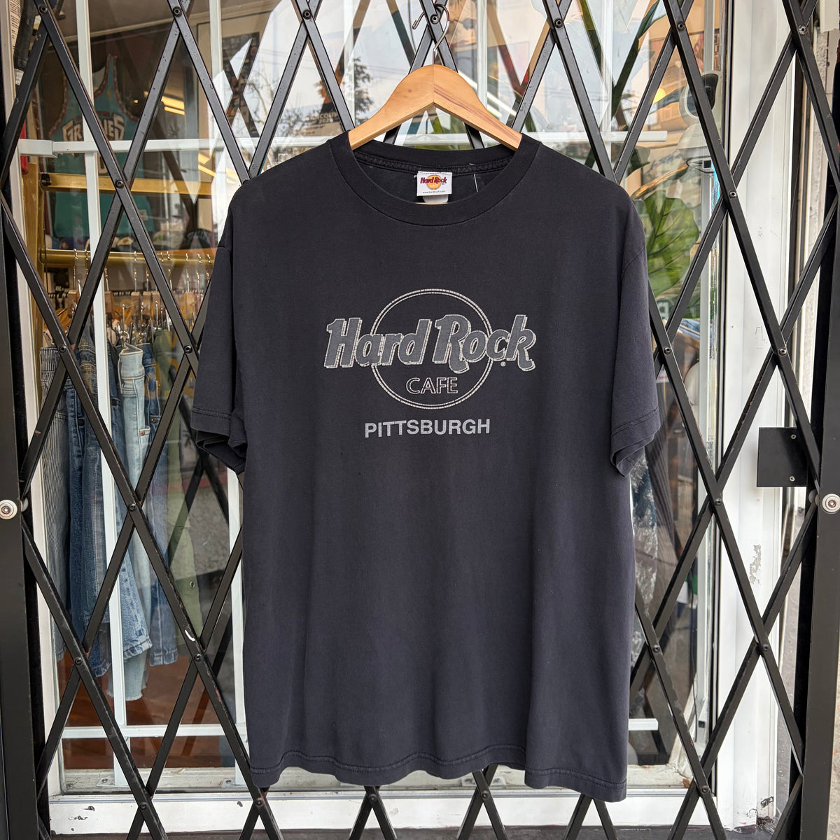 Vintage Hard Rock Cafe Pittsburgh Tee - Size L