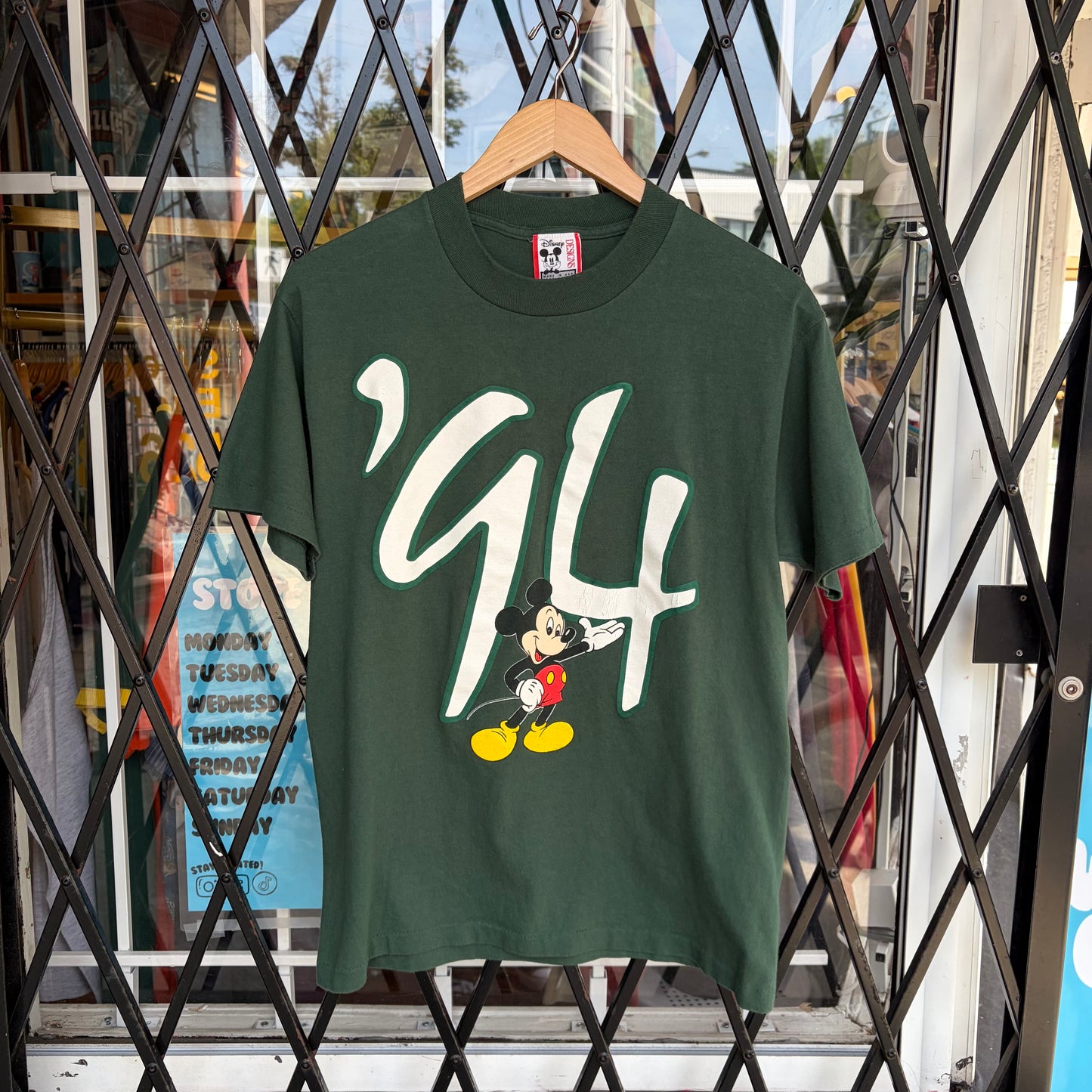 1994 Disneyland Tee - Size M