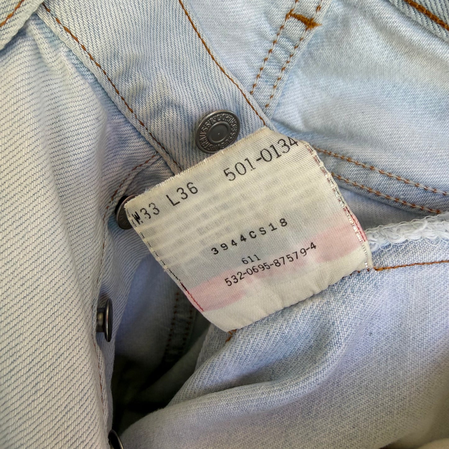 Vintage Levi’s 501 Light Wash Denim Pants - Size 33W x 36L