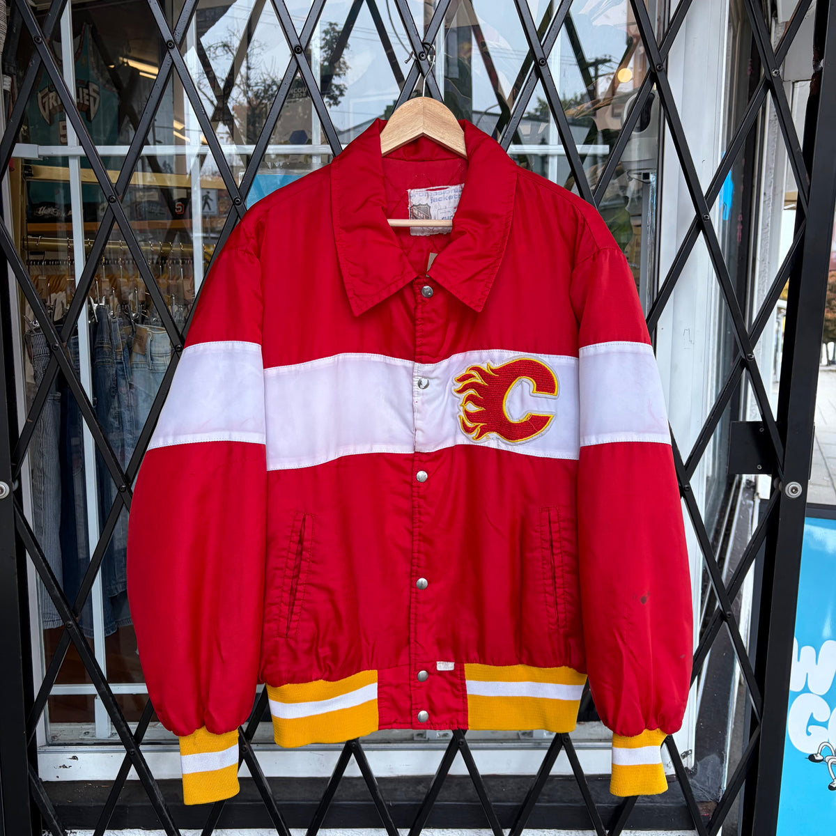 1980’s Shain Calgary Flames Satin Jacket - Size XL