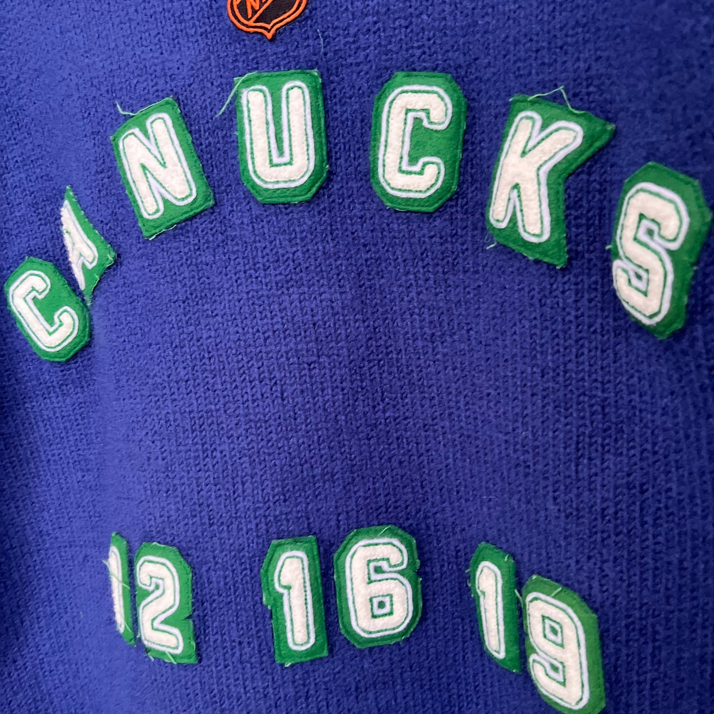 Custom Wool Vancouver Canucks Knitted Cardigan - Size L